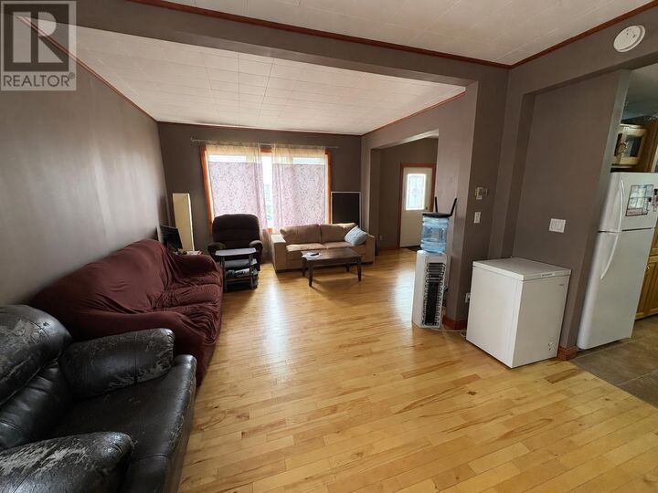Property Photo:  32 Lansdowne St S  ON P0M 1K0 