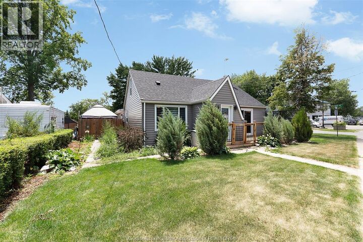 Property Photo:  430 Broadway Street  ON N0R 1A0 