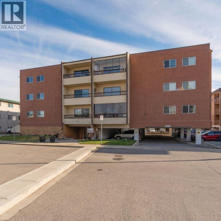 555 Rowcliffe Avenue 202 — photo 1