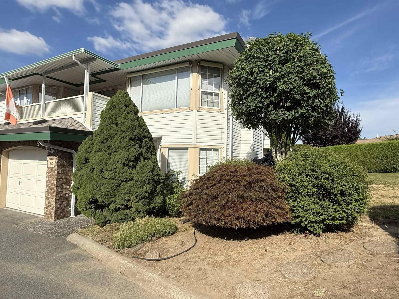 Property Photo: 3115 Trafalgar Street 36 BC V2S 8C5