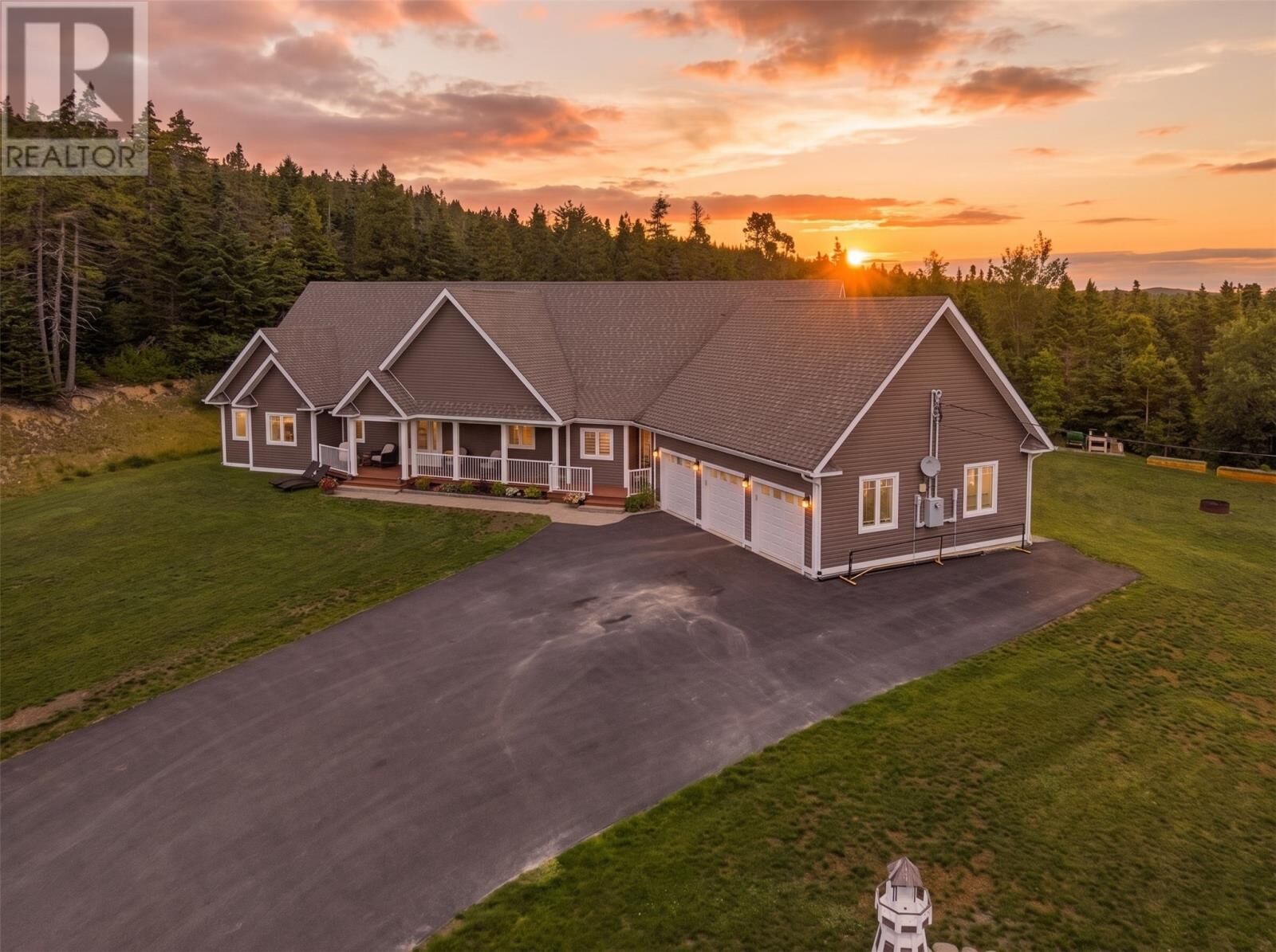 Property Photo: 226-228 Main Road NL A0A 3C0