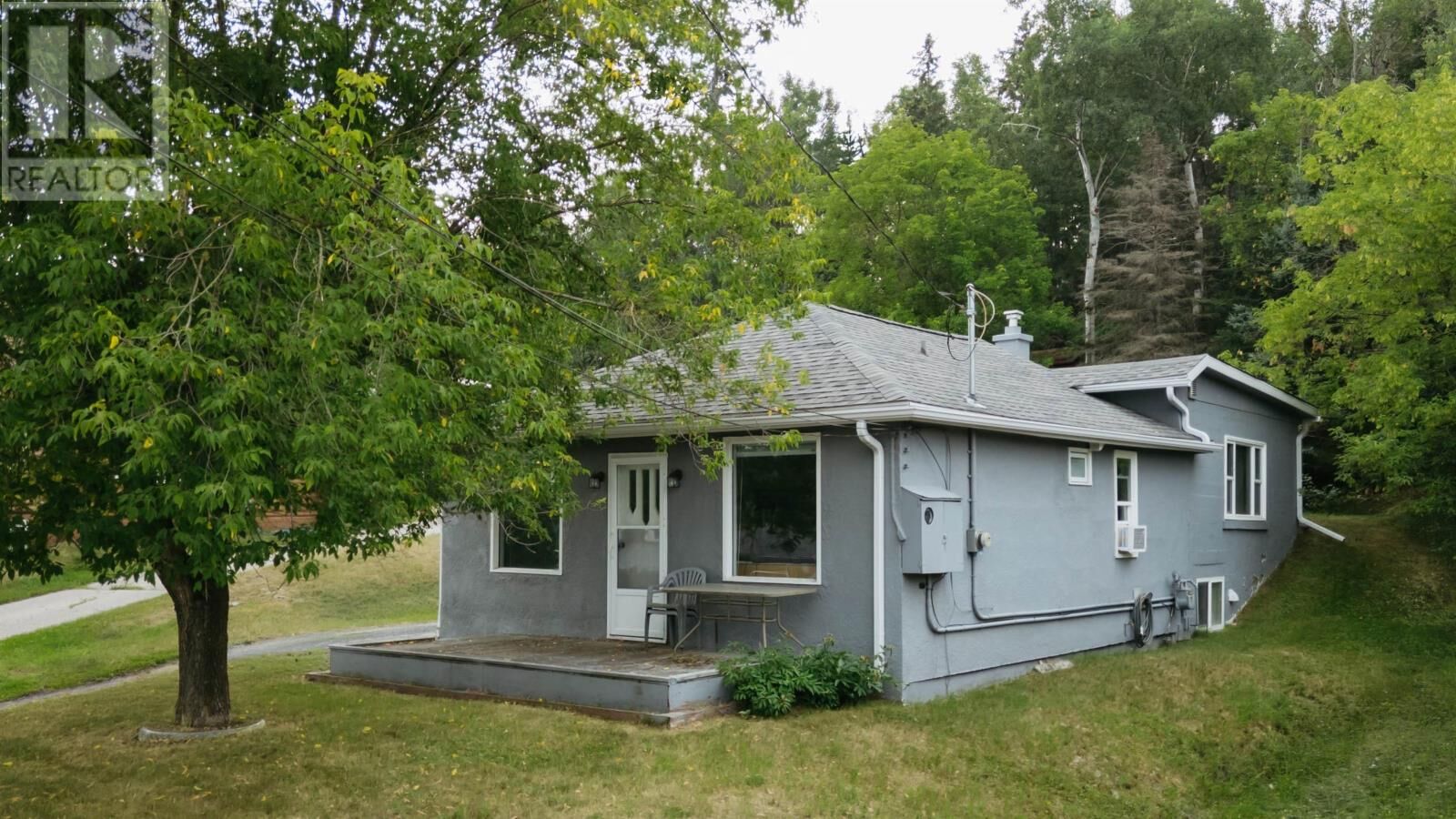 Property Photo:  1125 Eighth St N  ON P9N 2R6 