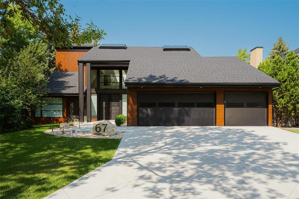 Property Photo: 67 Dunbar Crescent MB R3P 0W8