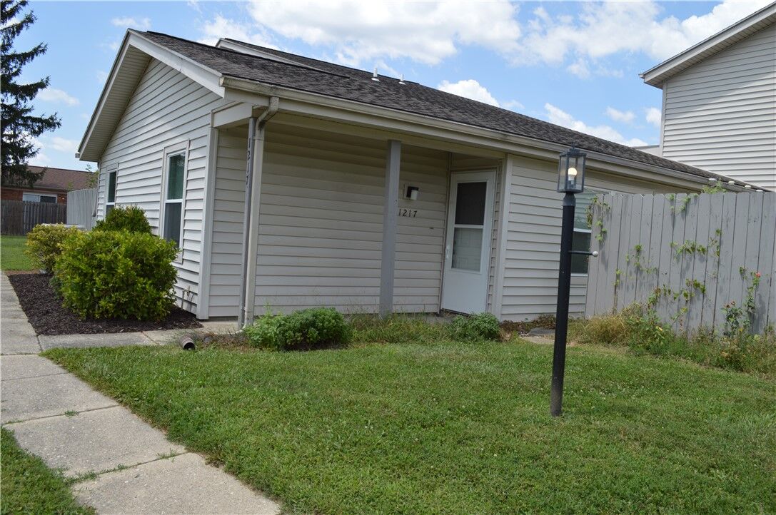 Property Photo: 1217 Robbins Run Court OH 45459
