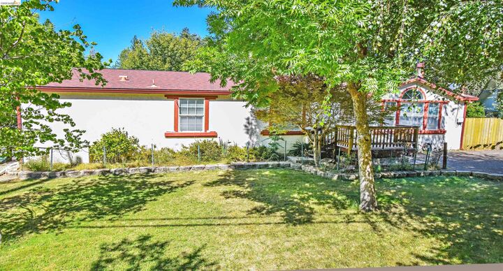 Property Photo: 22026 Crystal Falls Dr CA 95370