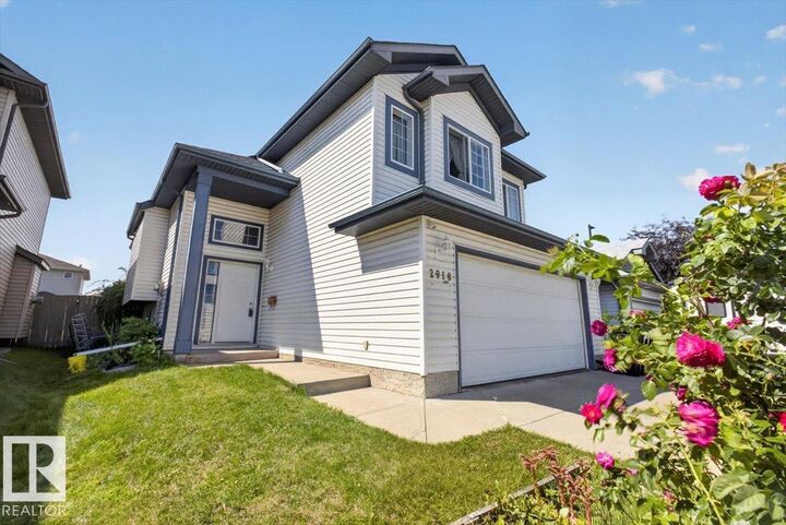Property Photo:  2918 33 Street NW  AB T6T 1V6 