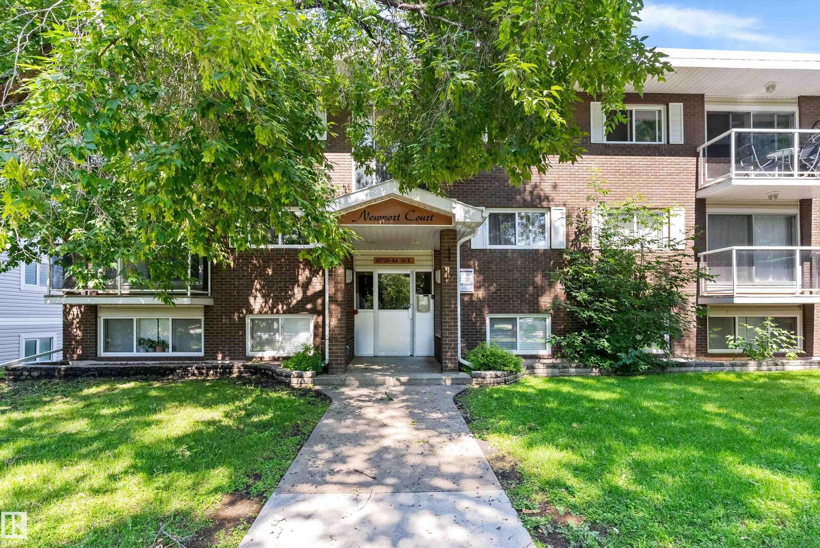 Property Photo:  10720 84 Avenue NW 102  AB T6E 2H9 
