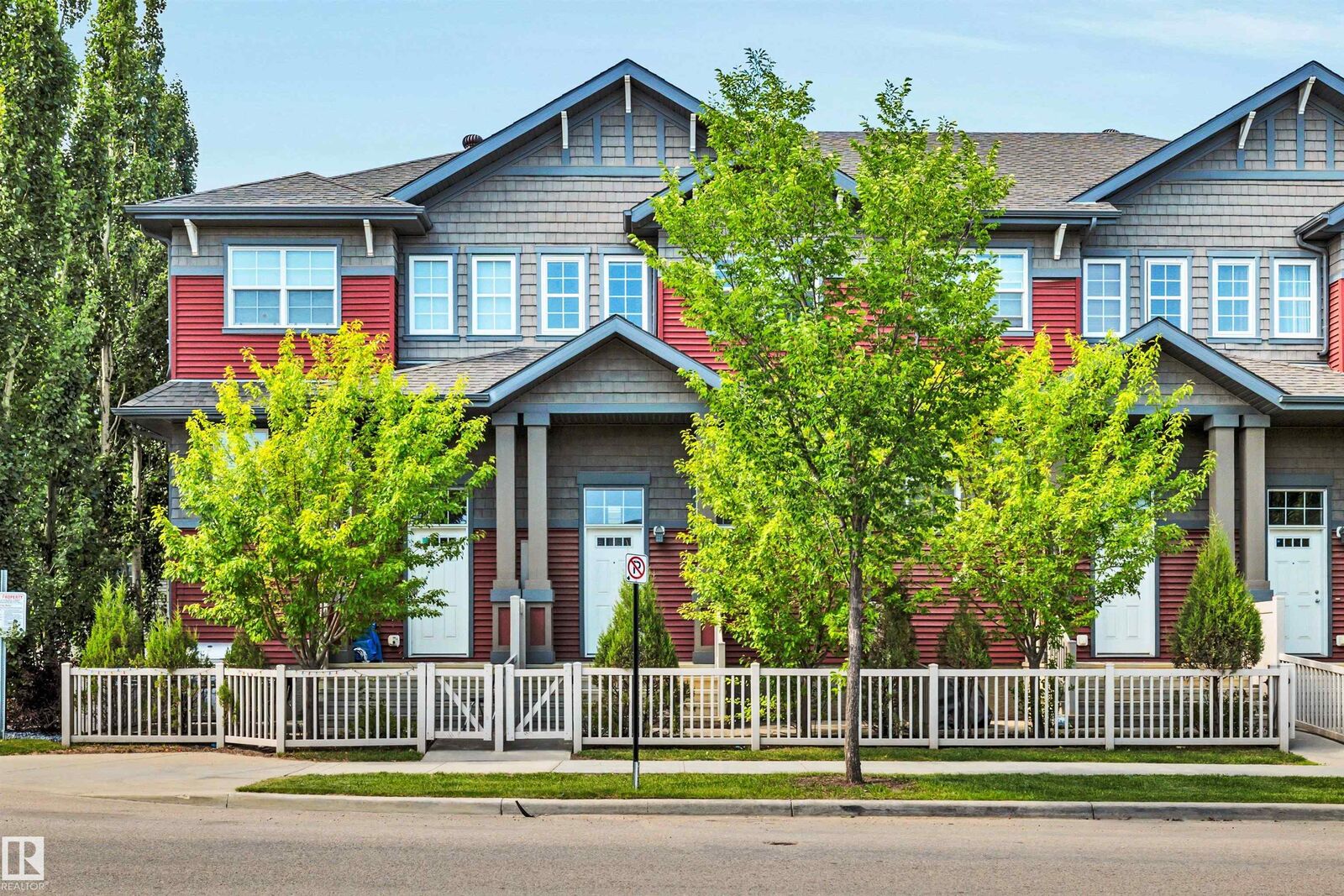 Property Photo: 571 Orchards Boulevard SW AB T6X 1V2