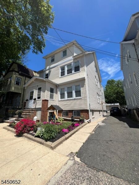 Property Photo:  95 Prospect Ave 3  NJ 07111 