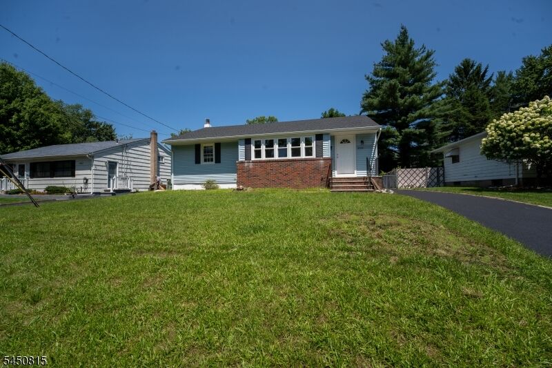 Property Photo: 219 Haroldson Pl NJ 07442