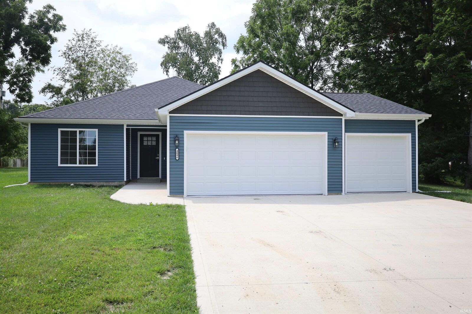 Property Photo:  4006 Woodhill Drive  IN 46804 