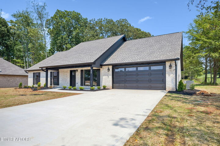 Property Photo:  806 Johnson Rd  TN 37804 
