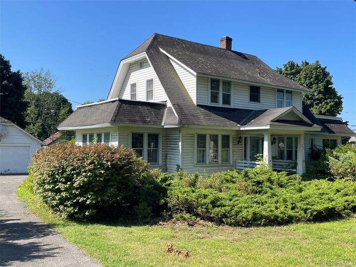 Property Photo: 307 Route 17K NY 12550