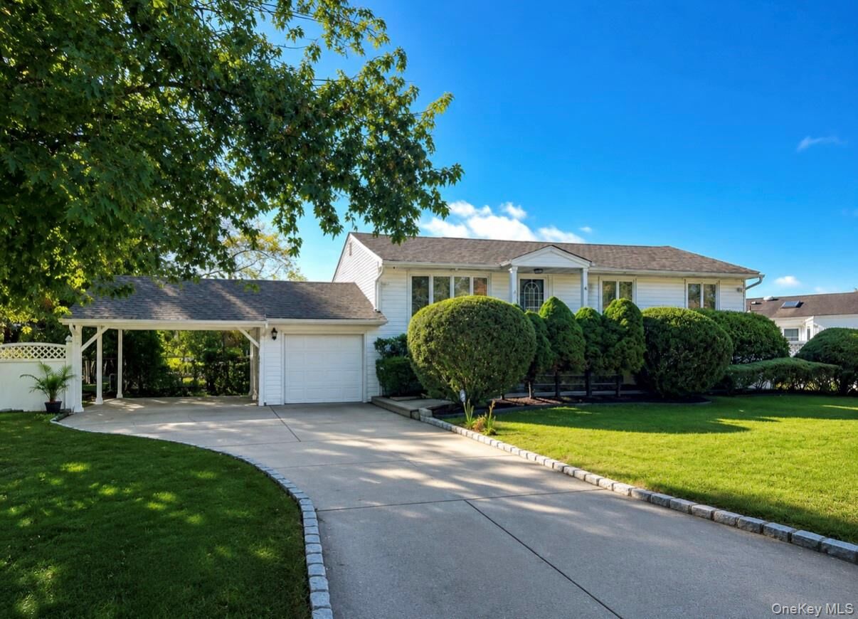 Property Photo:  4 Hedda Road  NY 11776 