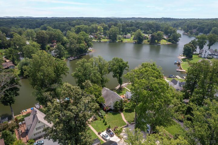 Property Photo:  1734 Timberlake Drive  VA 24502 