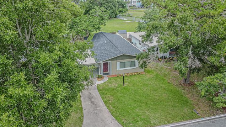 Property Photo: 925 Cedarwood Avenue FL 34698