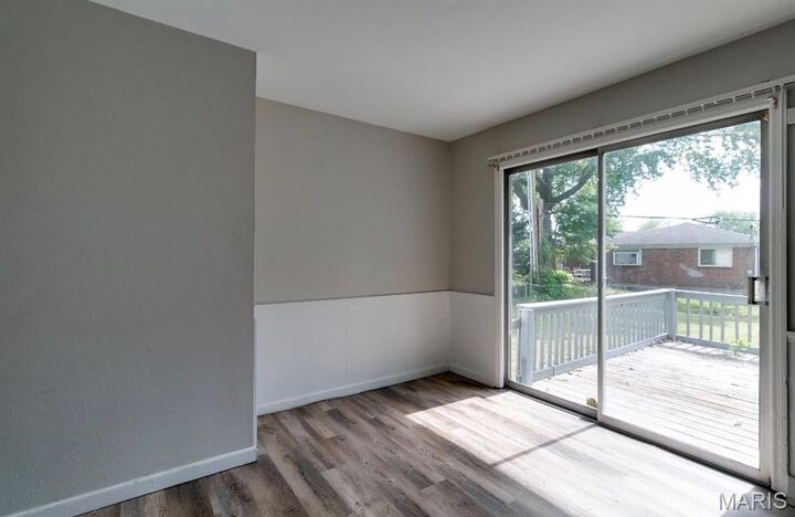 Property Photo:  
