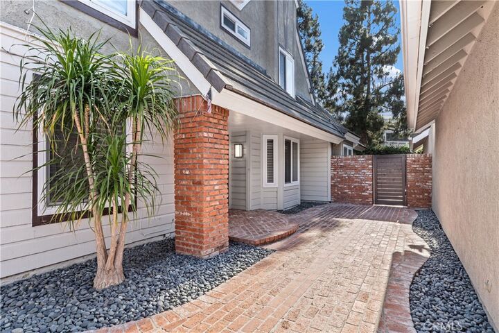 Property Photo: 3413 Summerset CA 92626