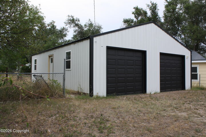 Property Photo: 409 S Osborne Ave WY 82716