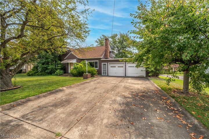 Property Photo:  1433 Robbins Avenue  OH 44446 
