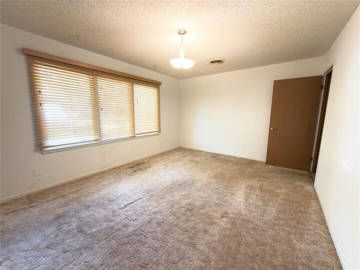 Property Photo:  2117 Oakwood Lane  TX 79605 