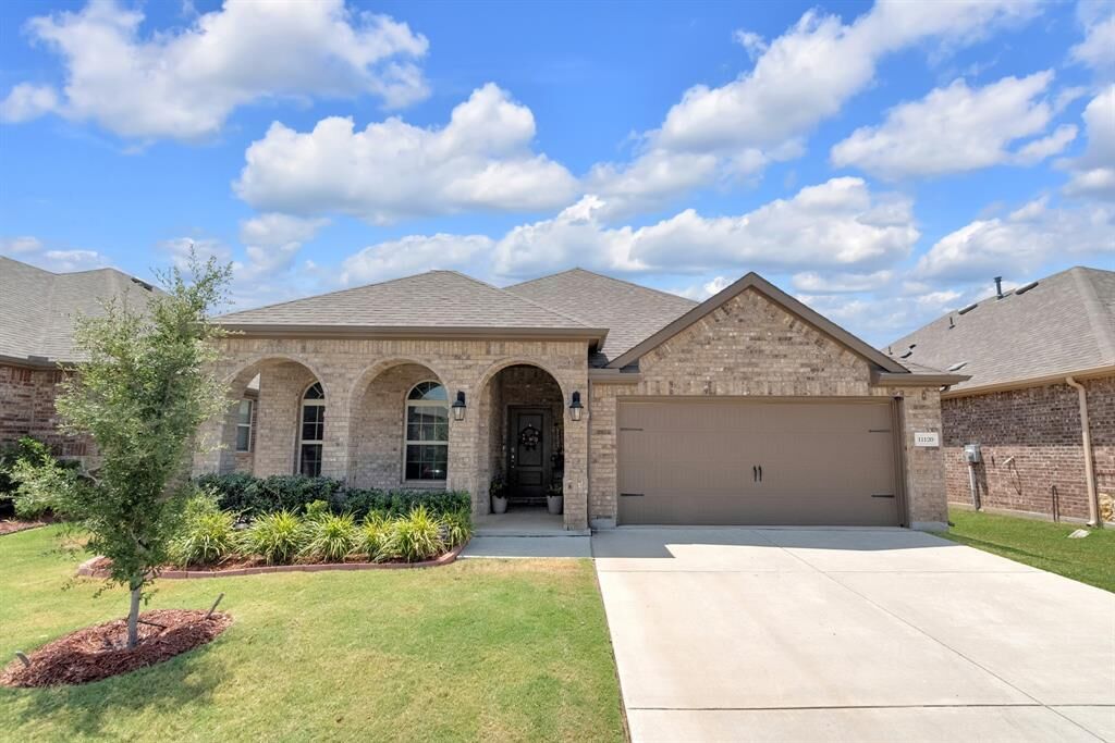 Property Photo:  11120 Ranchera Drive  TX 76227 