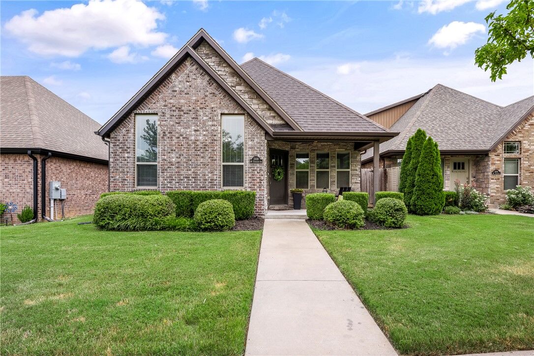 Property Photo:  3308 SW Stonepoint Avenue  AR 72713 