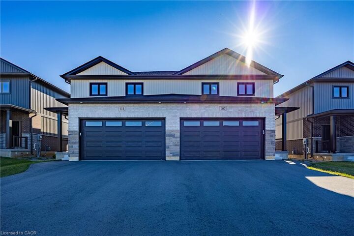 107 Amber Street — photo 1
