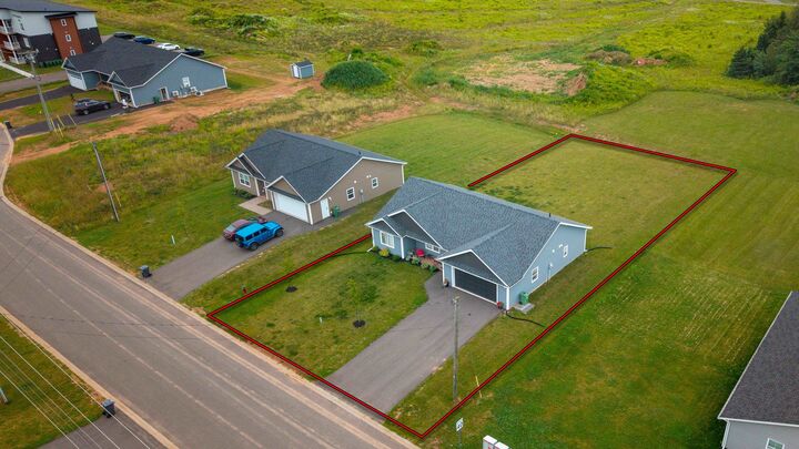 Property Photo: 106 Kindred Avenue PE C0W 0W4