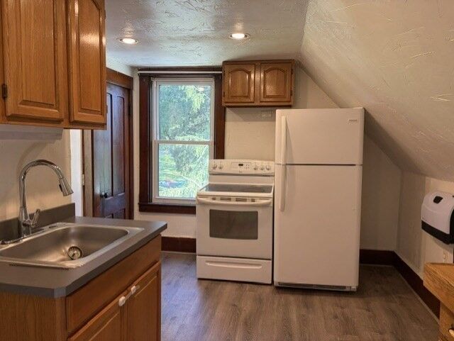 Property Photo: 149 Cross St 3 MA 01440