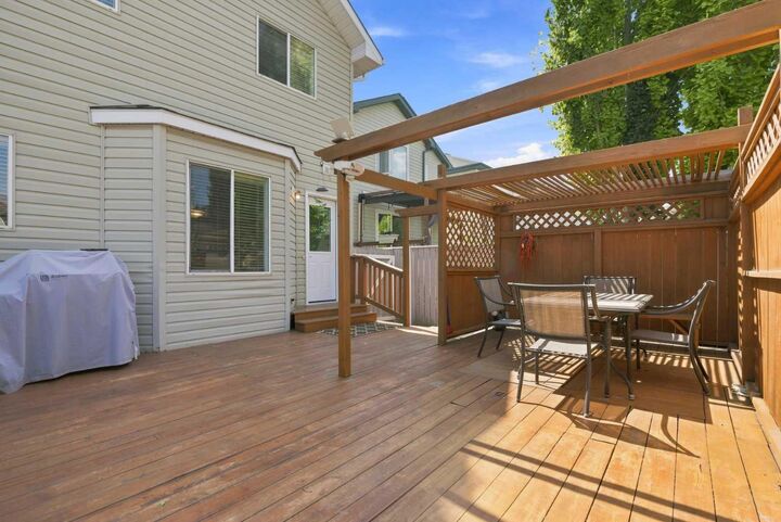 Property Photo: 140 Hidden Point NW AB T3A 5P5