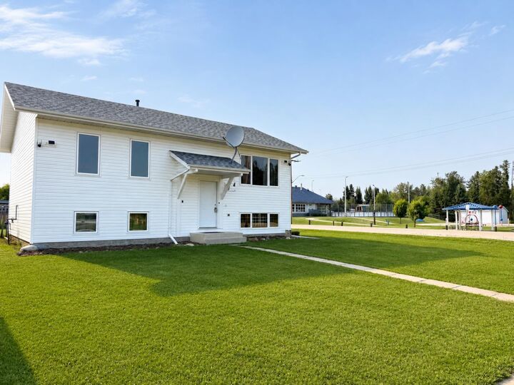 Property Photo: 130 1 Street AB T0E 0B0