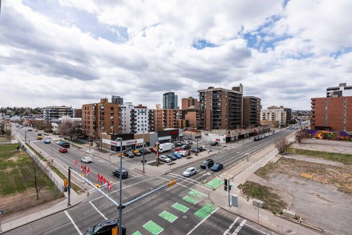 Property Photo: 1110 11 Street SW 504 AB T2R 1S5