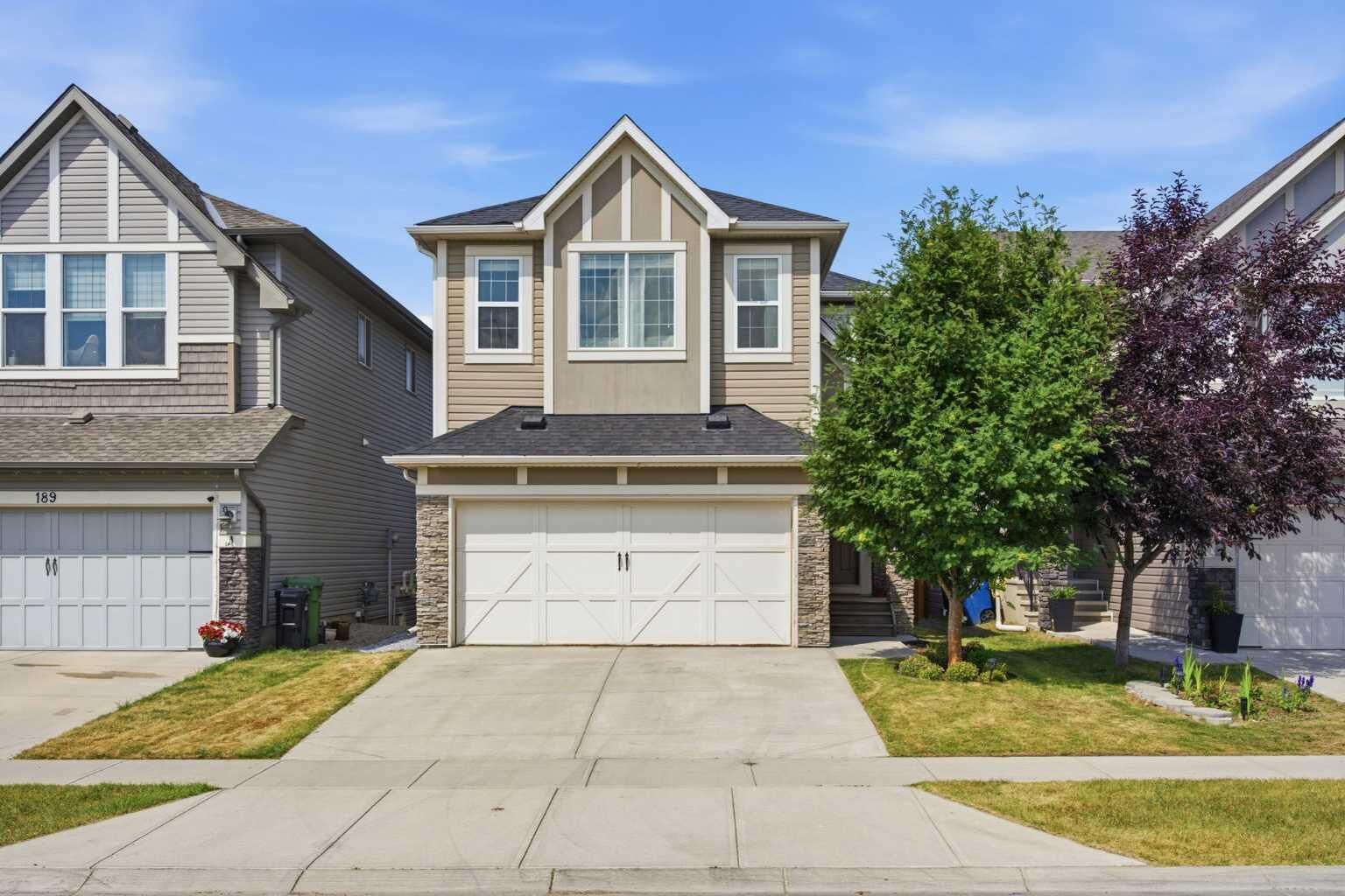 Property Photo:  193 Hillcrest Drive SW  AB T4B 0Y8 