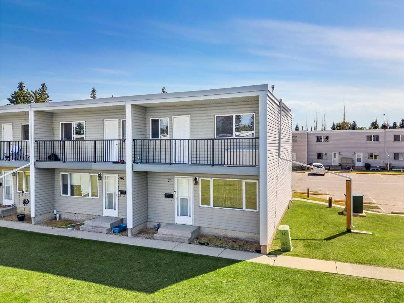 Property Photo: 4719 33 Street 701 AB T4N 0N7