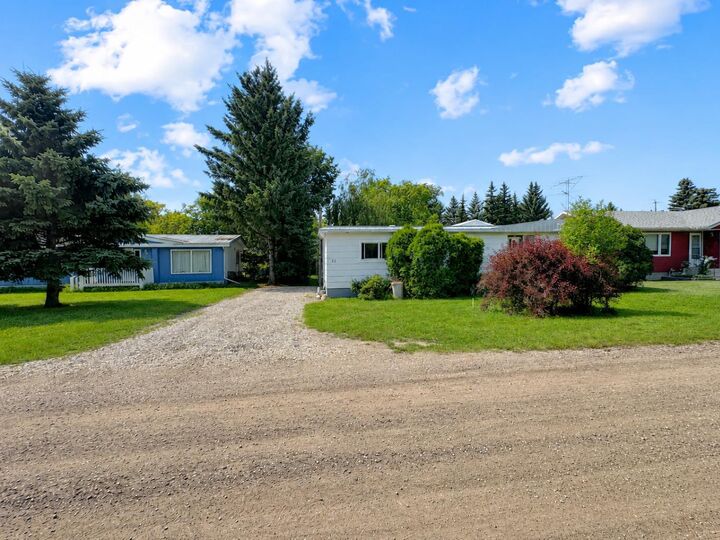 Property Photo: 22 Hawkes Street SK S0M 1P0