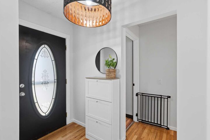Property Photo: 331 Queensland Circle SE AB T2J 4E3