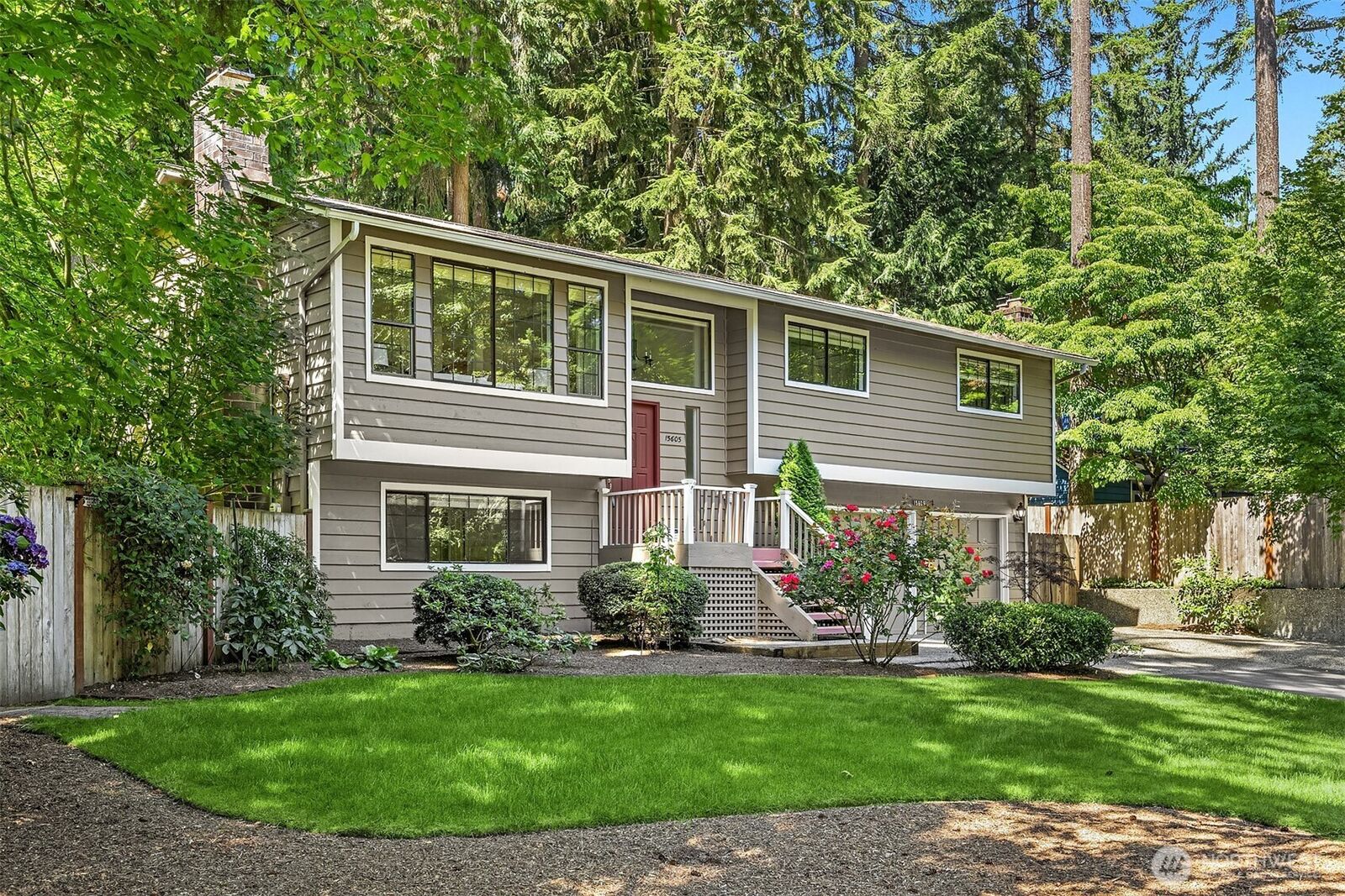 Property Photo: 15605 180th Avenue NE WA 98072