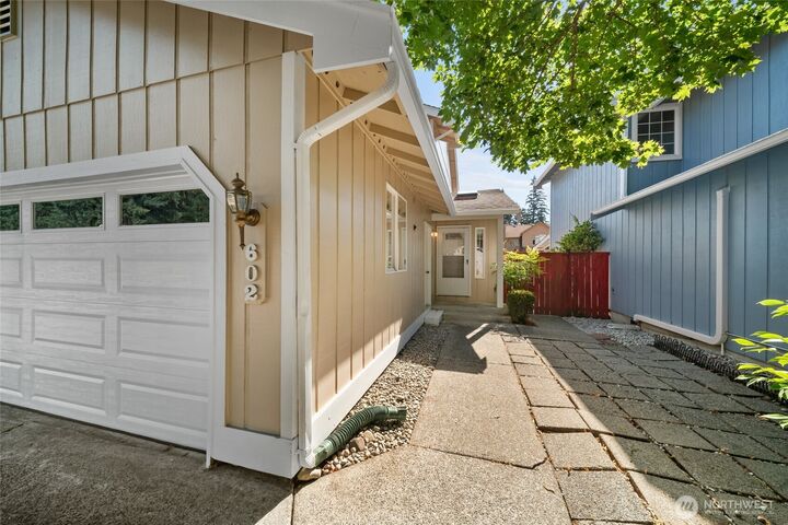 Property Photo:  602  Malibu Drive SE  WA 98503 