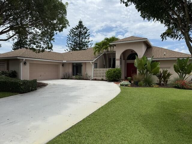 Property Photo: 1848 Lynton Circle FL 33414