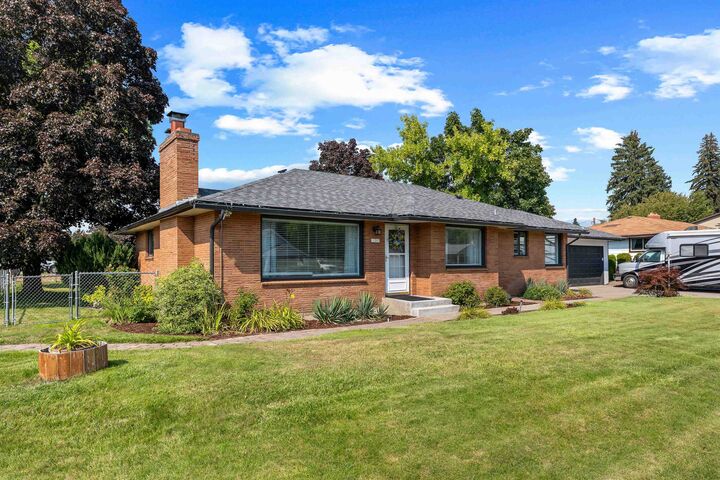 Property Photo: 11207 E Broadway Ave WA 99206