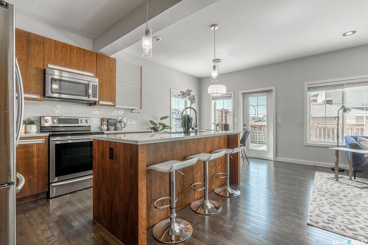 Property Photo: 603 Pichler Crescent SK S7V 0G2