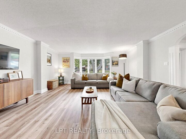 Property Photo: 70 Roberts Crescent ON L6W 1G8