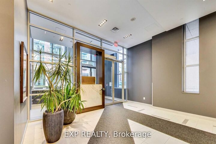 Property Photo:  105 George Street 705  ON M5A 0L4 