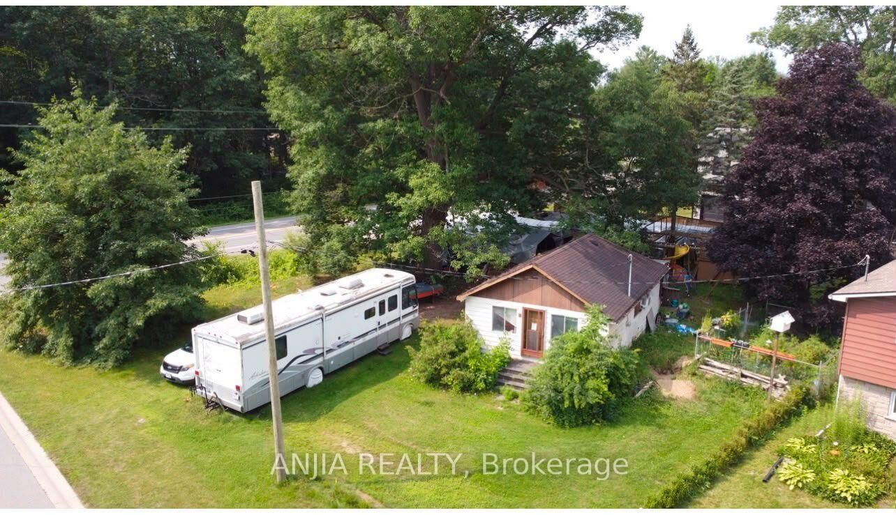 Property Photo: 2 Oak Avenue ON L9N 1A1