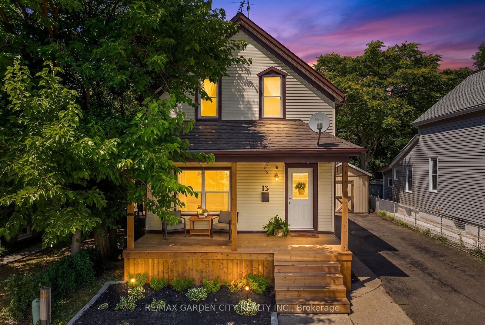 Property Photo: 13 Maple Street ON L2R 2A6