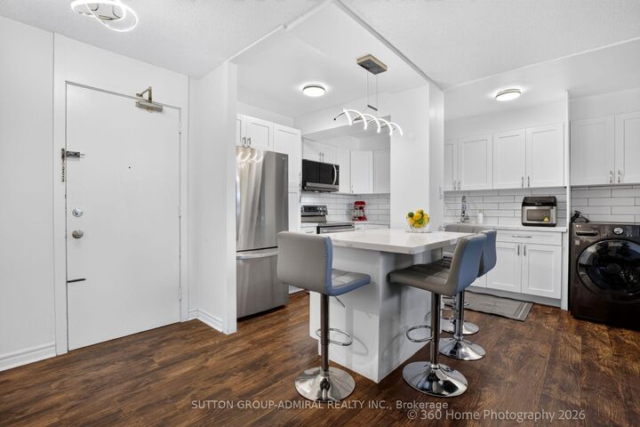 Property Photo: 80 Grandravine Drive 202 ON M3J 1B2