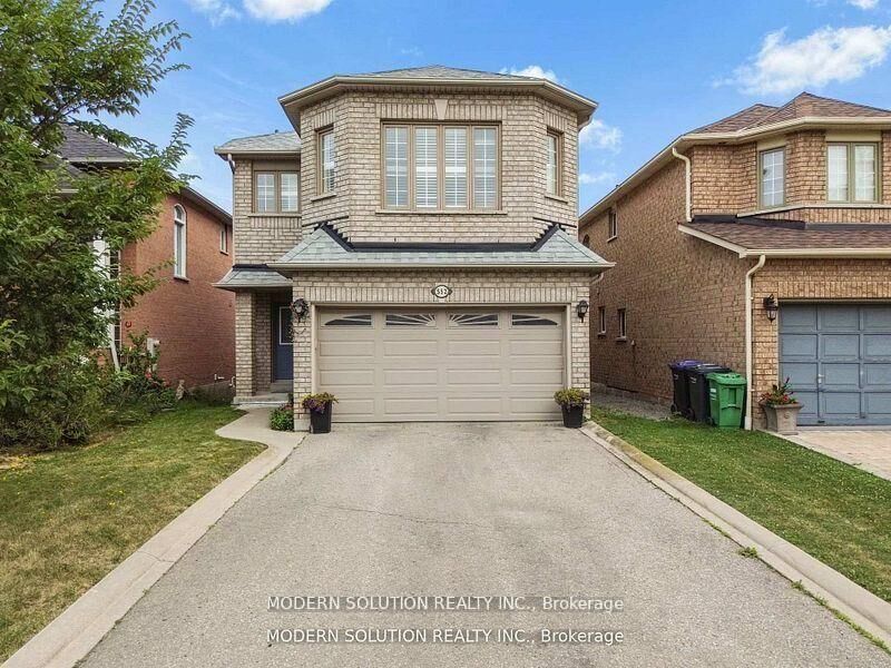 Property Photo: 552 Wildgrass Road ON L5B 4H7