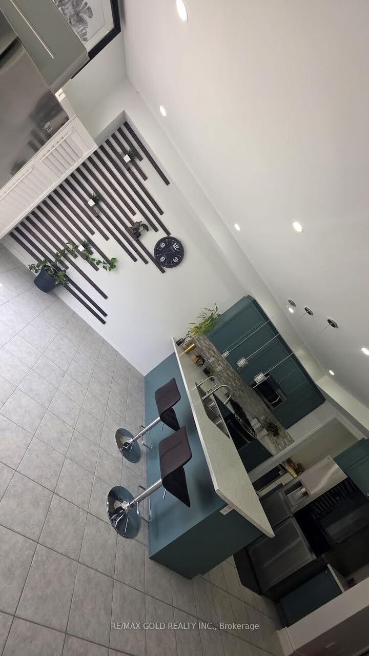 Property Photo: 318 Wallace Street ON L0N 1S2