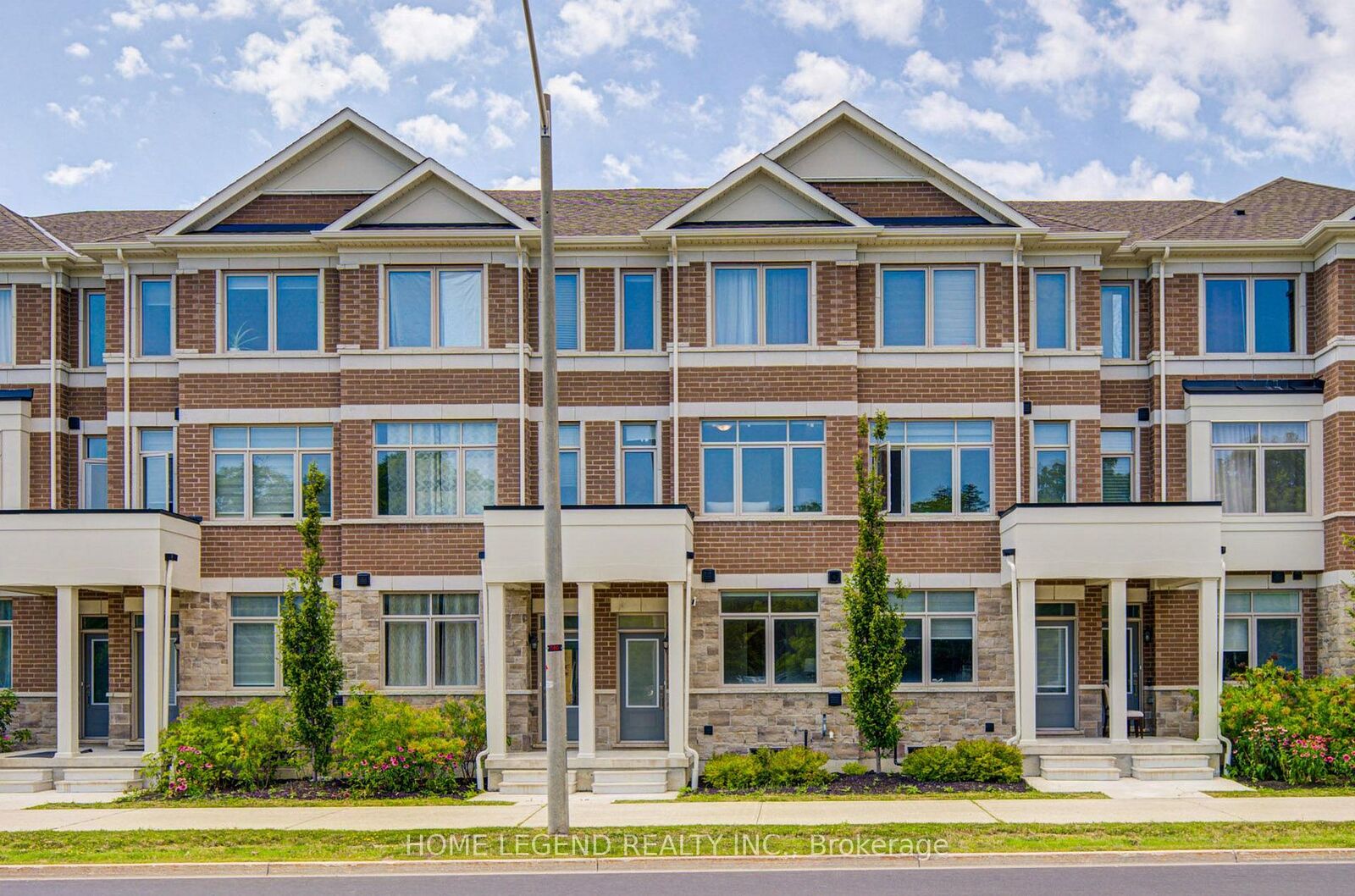 Property Photo: 69 Carneros Way ON L6B 1R2